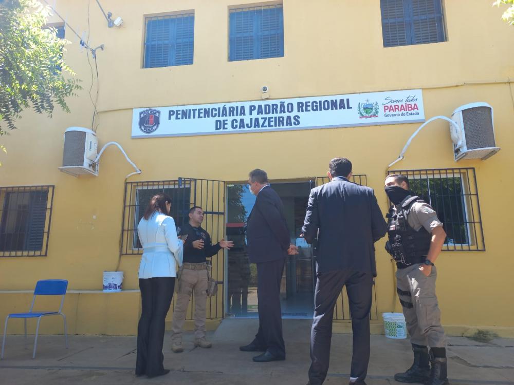 As visitas foram feitas pelo corregedor-geral de Justiça, Desembargador Fred Coutinho, e pela juíza-corregedora Aparecida Gadelha (Foto: Reprodução)