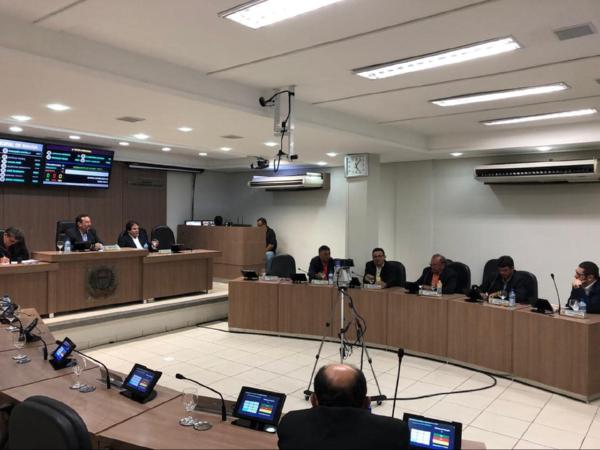 Os vereadores poderão pagar despesas referentes a publicidade das atividades parlamentares e com contratação de profissional liberal e escritórios. (Foto: Reprodução).