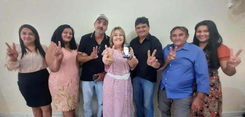Ana Maria e seu grupo de gestores declaram estar ao lado do parlamentar na corrida para o Senado. (Foto: Reprodução).