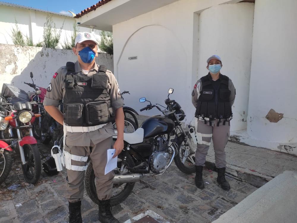 Em ambas as ocorrências os condutores foram conduzidos à delegacia de Polícia Civil com as motos recuperadas (Foto: Reprodução)