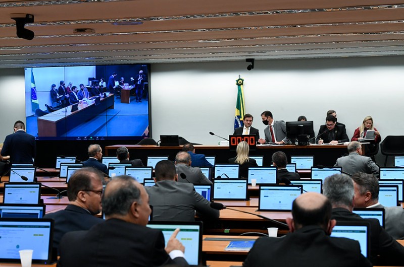 Modalidade permite a destinação de recursos diretamente paras os entes federados, sem intermediários como bancos e ministérios. Requerimento foi aprovado nesta terça-feira (14) - Roque de Sá/Agência Senado