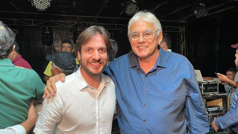 Efraim fez questão de afastar especulações sobre retorno à base do governador João Azevêdo. (Foto: Reprodução).