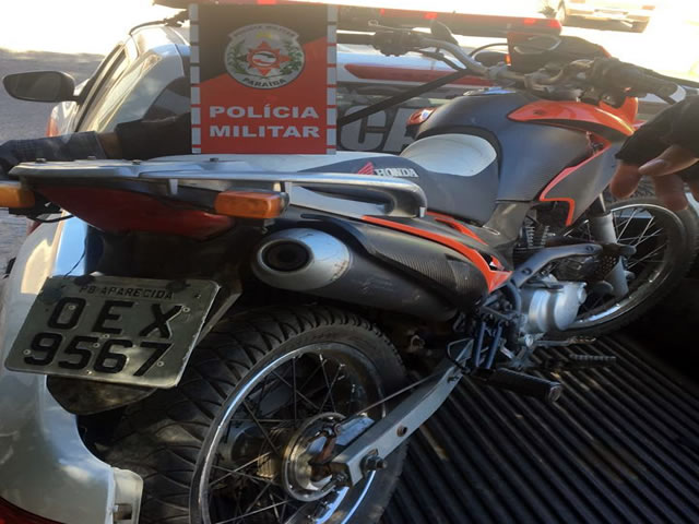 A motoneta foi levada à delegacia de Polícia Civil. (Foto - Reprodução).