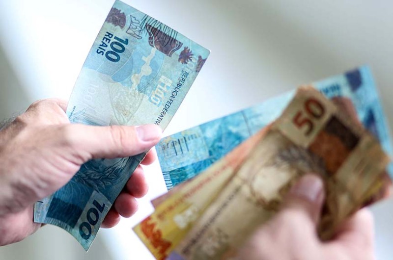 A projeção para o IPCA foi revisada de 7,9% para 8,6% este ano e de 4,0% para 4,2% em 2023 - Foto: Gilson Abreu/AEN
