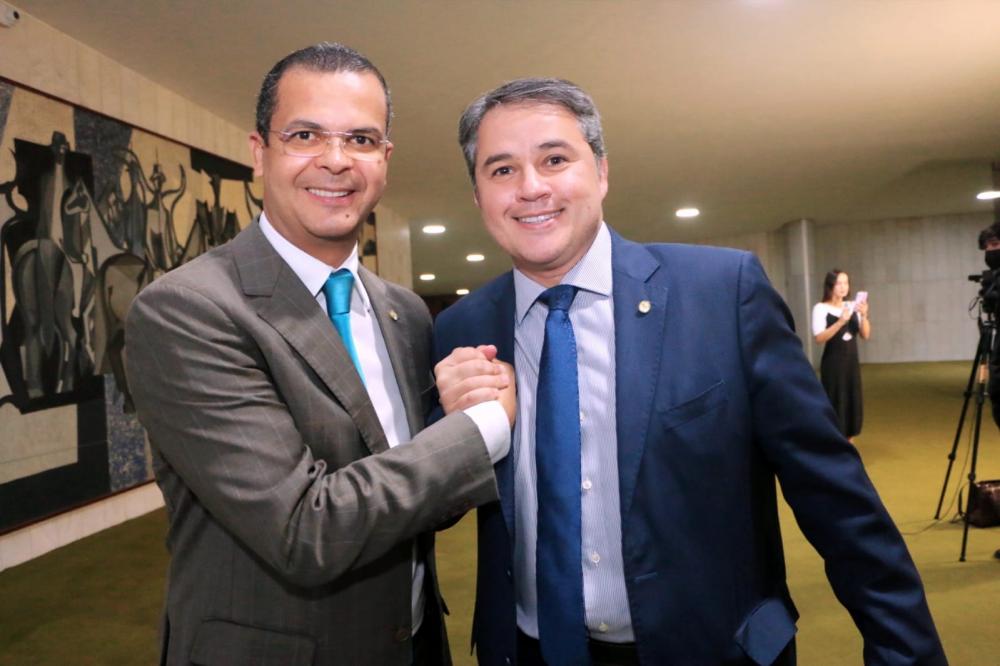 Efraim e o deputado Jutay Meneses (Foto: Divulgação)