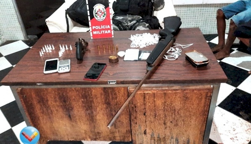 Depois de presos, os jovens foram conduzidos à delegacia de Polícia Civil de Itaporanga, para serem adotadas as medidas cabíveis que determinam a lei (Foto: Reprodução Vale do Piancó Notícias)