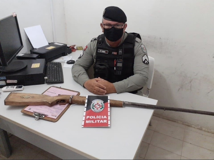 Arma apreendida pela Polícia Militar. (Foto - Reprodução PMPB)