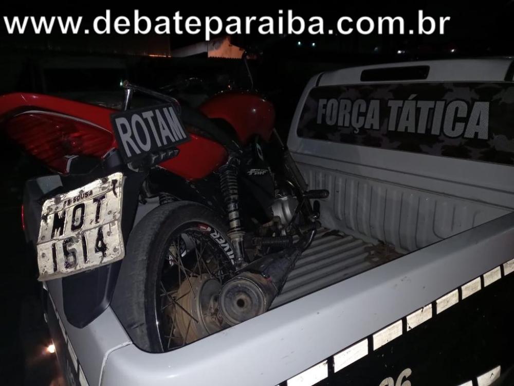 Homem é detido após ser flagrado pela ROTAM praticando direção perigosa no município de Sousa