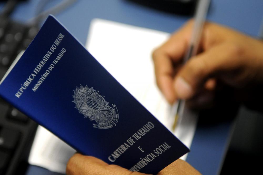 Segundo os dados, em junho, foram criados 15.458 postos contra 12.156 desligamentos, fechando com o saldo positivo de 3.602 vagas. (Foto: Reprodução).