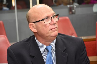 Luiz Flávio afirmou que vai ajudar Cartaxo na gestão, mas não apoiar Edilma. (Foto: Reprodução/CMJP/Luiz Flávio).