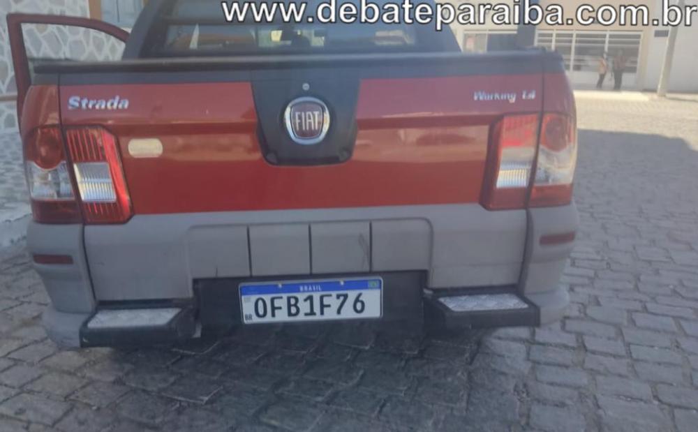 Após a realização dos procedimentos necessários o carro foi devolvido ao proprietário legítimo (Foto: Reprodução)