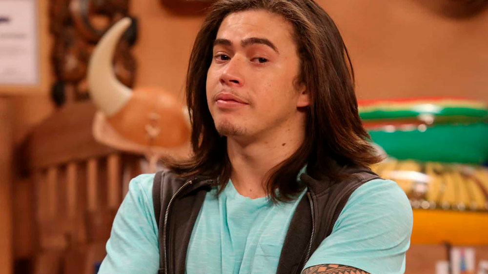 Whindersson Nunes oferece tratamento psicológico à criança grávida por estupro. (Foto: Reprodução).
