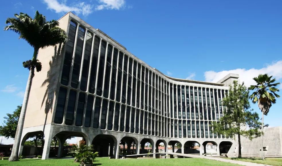 Eleições da FIEP estão marcadas por traições e tentativas de suborno