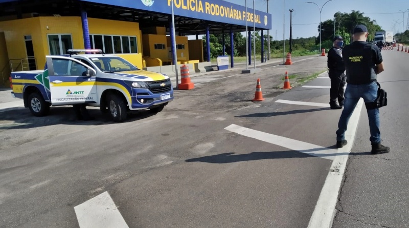 As equipes atuam na fiscalização do transporte interestadual de passageiros para garantir a prestação de melhores serviços das empresas à sociedade e a redução de acidentes nas rodovias federais (Foto Divulgação PRF)
