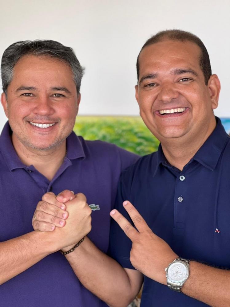 Efraim Filho (União Brasil) ao lado de Bruno Farias (Cidadania) (Foto: Divulgação)