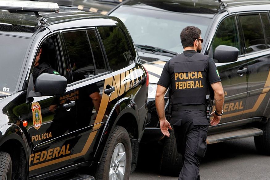 Polícia Federal cumpriu 15 mandados de busca e apreensão nesta terça-feira. Os ajustes e pagamentos teriam ocorrido durante o ano de 2014. (Foto: Reprodução).