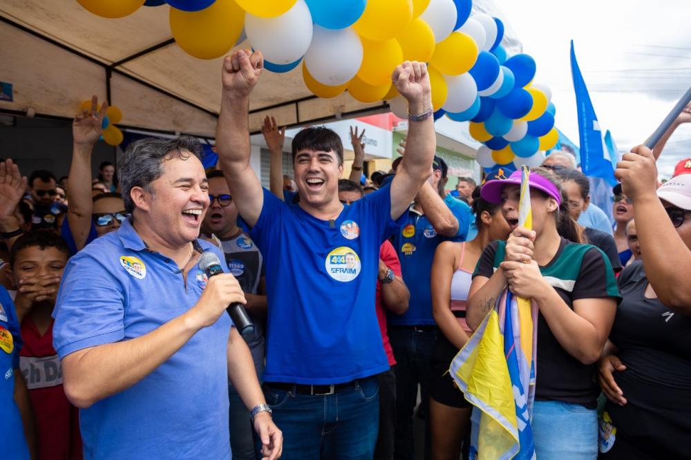 Efraim Filho em uma das cidades que ele visitou no fim de semana aqui na Paraíba (Foto: Divulgação)