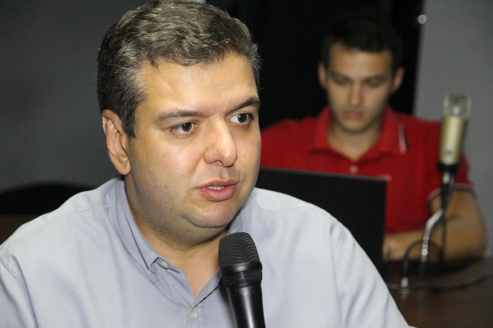 O ex-secretário de Cartaxo confirma rompimento e anuncia apoio a Cícero Lucena. (Foto: Reprodução).