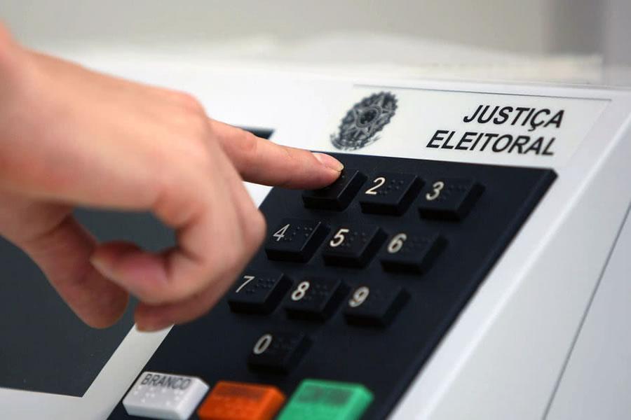De acordo com dados do IBGE e TSE nos municípios de Lastro e São Francisco o número de eleitores é superior ao número de habitantes. (Foto: Reprodução).