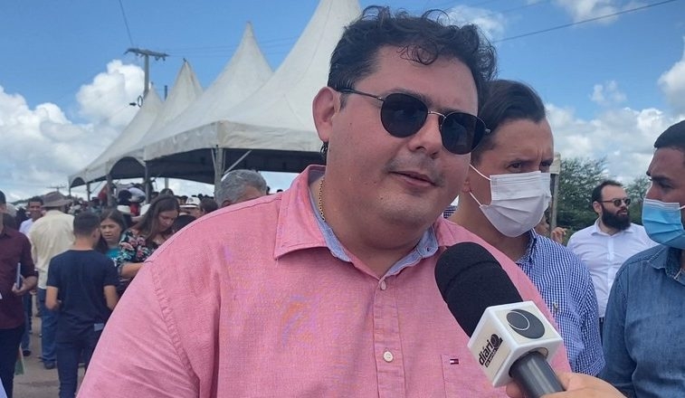 Vereadores denunciam prefeito de Nazarezinho por supostas irregularidades na contratação de prestadores de serviço