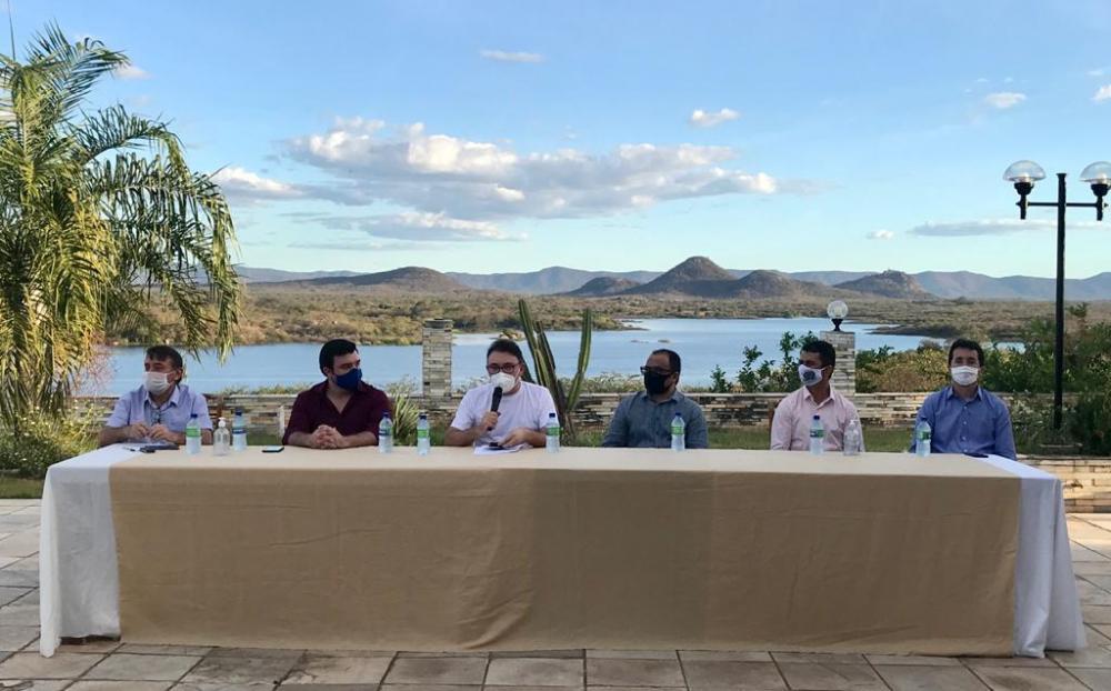 Deputados, secretário de estado, jornalista, sites e pré-candidatos são denunciados por propaganda eleitoral irregular em Marizópolis. (Foto: Reprodução).