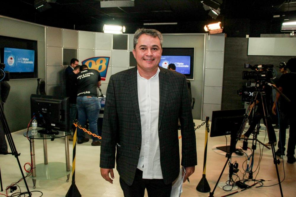 Efraim Filho (União Brasil) participou do debate da Correio 98, em João Pessoa (Foto: Divulgação)