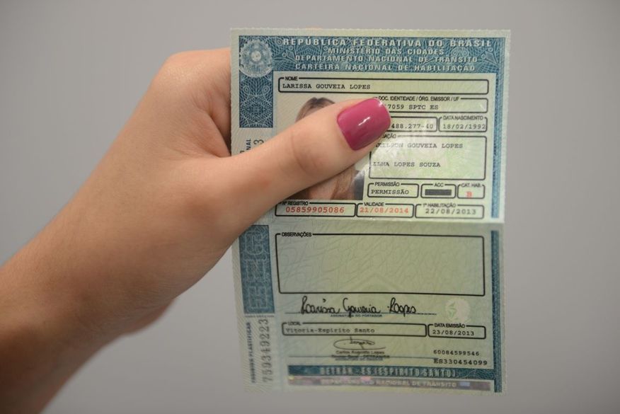 O Senado aprovou o projeto que aumenta para até 10 anos o prazo máximo de validade da Carteira Nacional de Habilitação (CNH). (Foto: Reprodução).