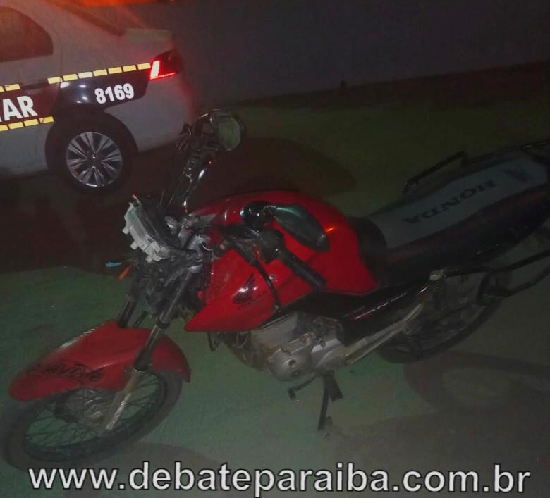 Diante dos fatos, os jovens foram conduzidos à delegacia de Polícia Civil com as motos apreendidas, para serem realizados os procedimentos cabíveis (Foto: Reprodução)