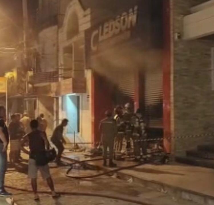 No local foi registrado danos materiais e felizmente ninguém ficou ferido (Foto: Reprodução)