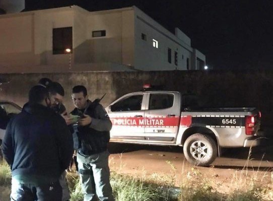 A PM realizou rondas pela cidade, mas não conseguiu identificar o veículo nem o autor dos disparos (Foto Divulgação)