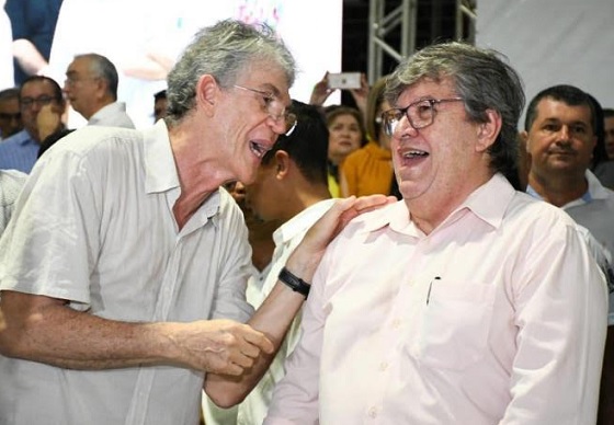 Segundo a publicação, “quem conhece as investigações, iniciadas pela delação do lobista Daniel Gomes, diz que elas estão em estágio avançado em Brasília”. (Foto: Reprodução).