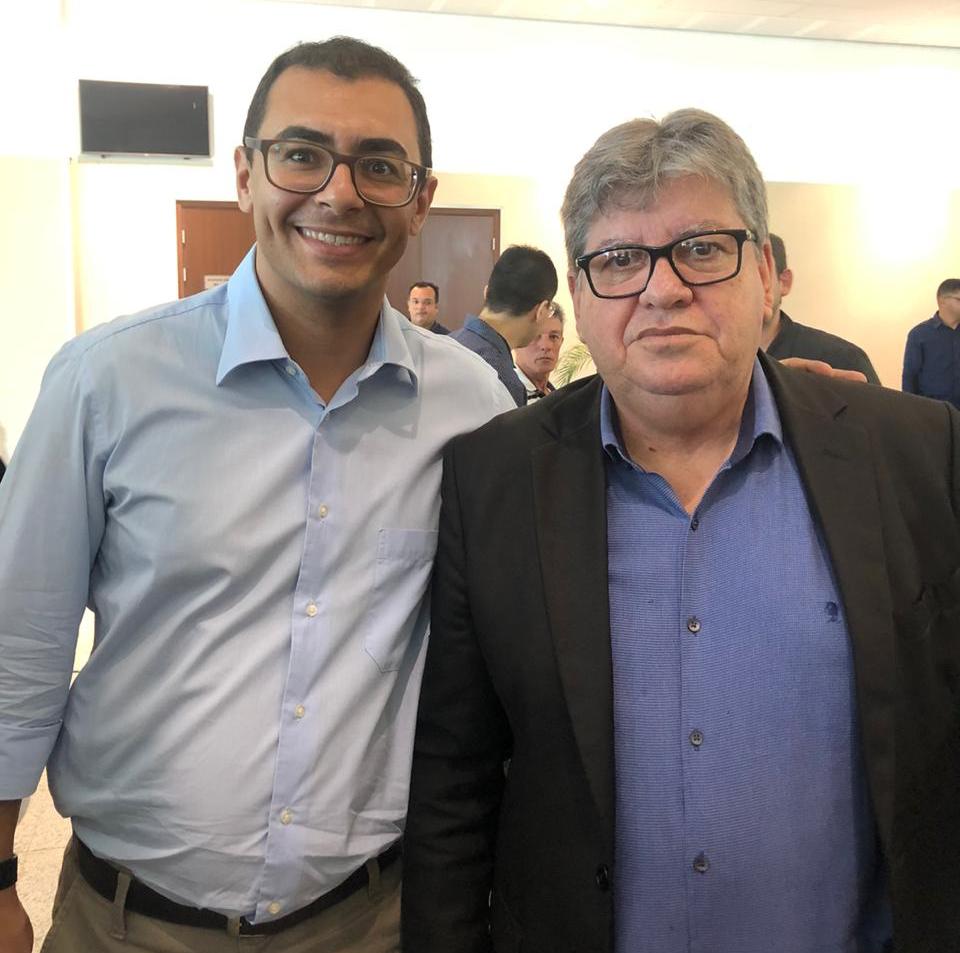 O prefeito e pré-candidato Segundo Santiago agradeceu a mensagem do governador do Estado e reafirmou seu comprometimento em fazer cada vez mais pela cidade. (Foto: Reprodução).