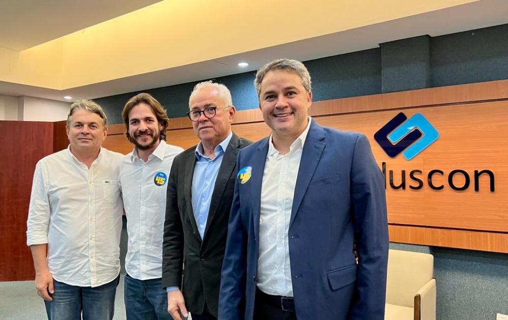 Efraim ao lado do candidato ao Governo do Estado, Pedro Cunha Lima (PSDB) (Foto: Divulgação)