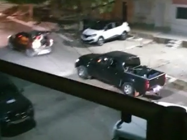 Viaturas da Polícia Militar foram mobilizadas por toda a região e estão em buscas com o intuito de prender a quadrilha. (Foto: Reprodução Redes Sociais).