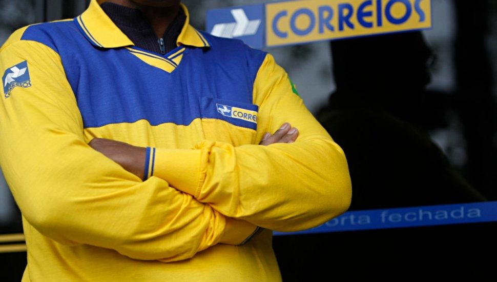 Segundo ele, a privatização está na ordem do dia. E criticou a greve dos Correios. 
