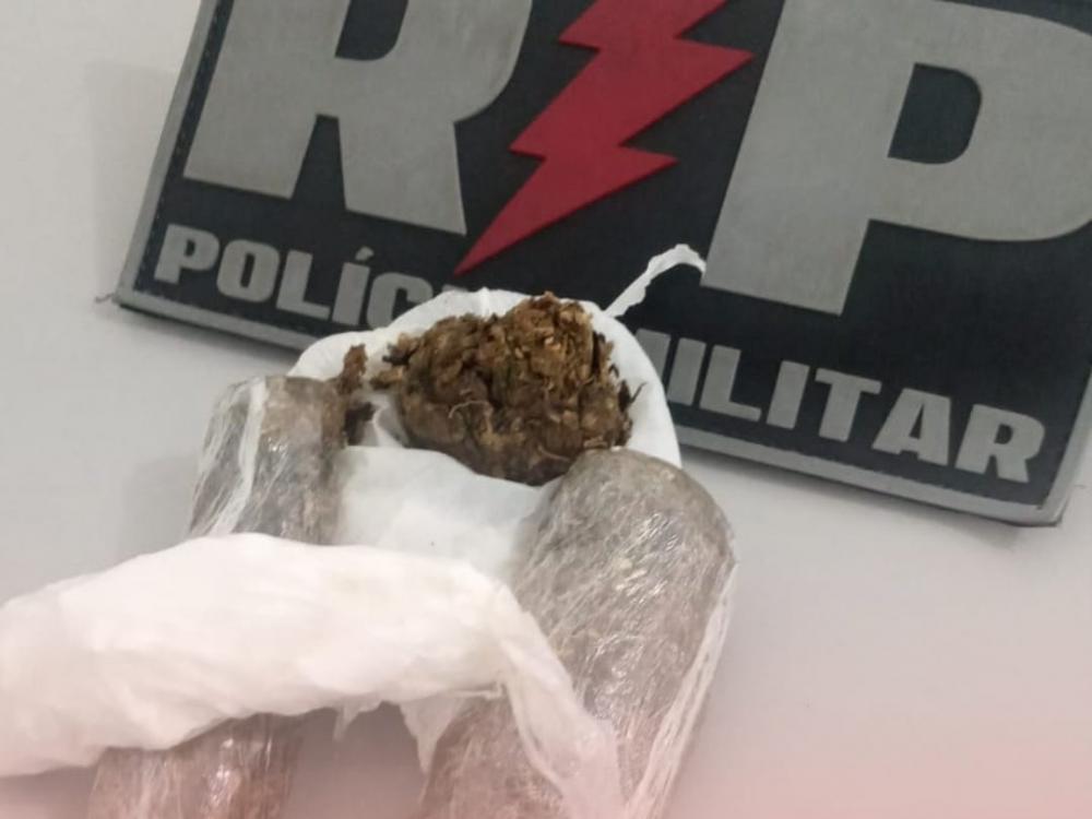Os indivíduos foram conduzidos à delegacia de Polícia Civil, e entregues a autoridade competente para os procedimentos necessários (Foto: Reprodução)