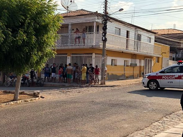 Após o crime, os suspeitos foragiram do local tomando destino ignorado (Foto Reprodução)