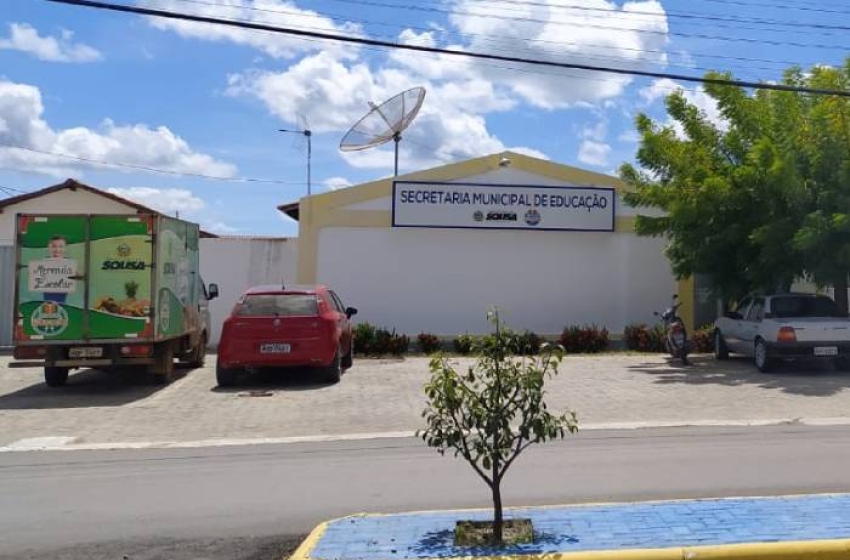 A empresa Rio Vale a Secretária comprou uma luxuosa caminhonete SD10, automática, 4X4, a Diesel, motor 2.8 e com 200 cavalos de potência, valor de R$ 284.990,00. (Foto: Reprodução).