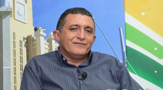 O radialista Geraldo Andrade foi surpreendido por volta das 18h00, nas imediações de sua residência, por dois homens que o ameaçaram de morte. (Foto: Reprodução).