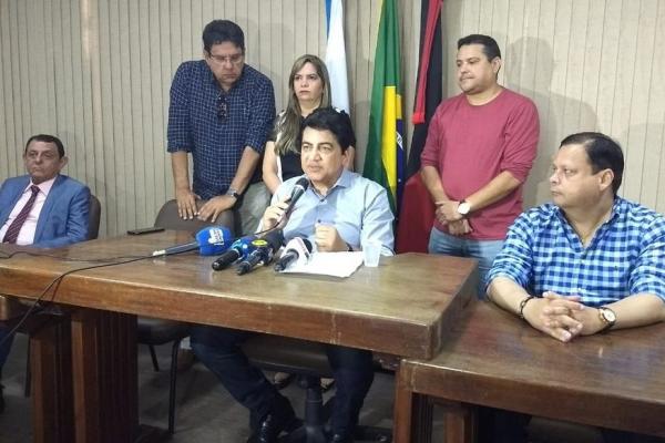Manoel Jr anuncia apoio a Maranhão. (Foto: ClickPB).