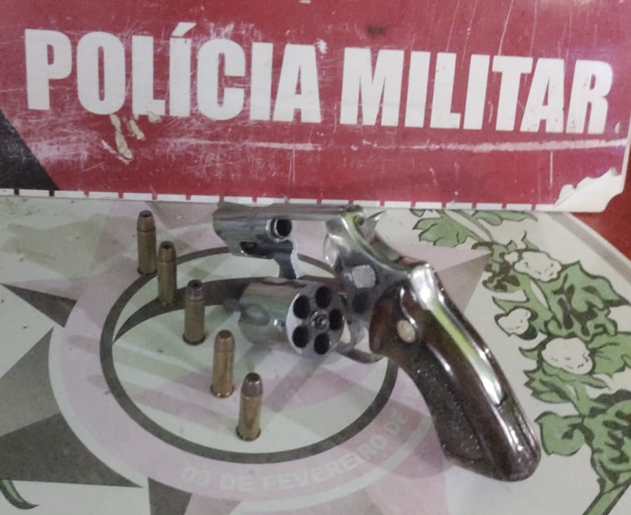O acusado recebeu voz de prisão e foi conduzido à delegacia de Polícia Civil (Foto: Reprodução)