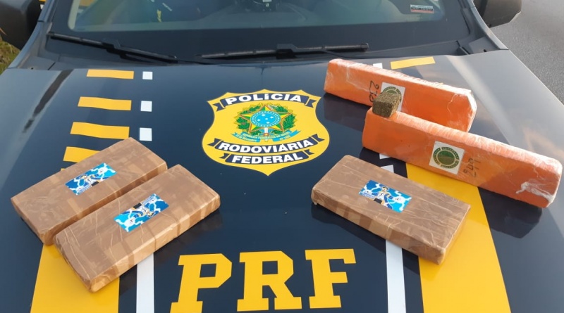 A droga saiu de Santa Catarina e seria entregue na praia de Pipa, localizada no Rio Grande do Norte. O prejuízo estimado ao crime organizado ultrapassa R$ 130 mil (Foto Divulgação PRF)