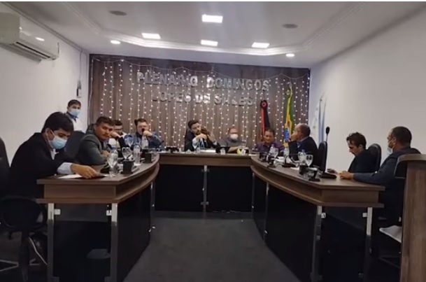 O prefeito Lucas Braga (PSDB), mostrou mais uma vez seu prestígio junto ao Poder Legislativo, conseguindo aprovar vários projetos importantes para o município. (Foto: Reprodução).