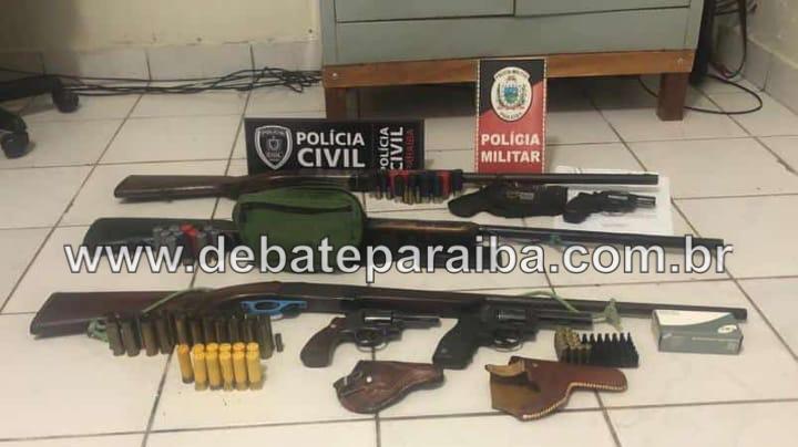 Os presos e o material apreendido foram levados à delegacia de Polícia Civil, para ser dado continuidade as investigações e serem feitos os procedimentos cabíveis (Foto: Reprodução)