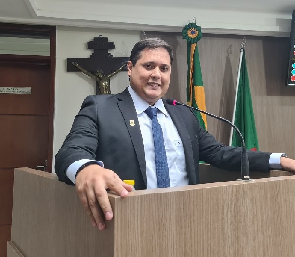 Empossada nova Mesa Diretora da Câmara de Vereadores de Sousa com Novinho de Carlão como presidente