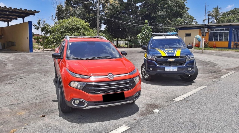 O veículo foi roubado na capital pernambucana há 8 meses, vendido em Natal, no Rio Grande do Norte, e circulava clonado na Paraíba (Foto Divulgação PRF)