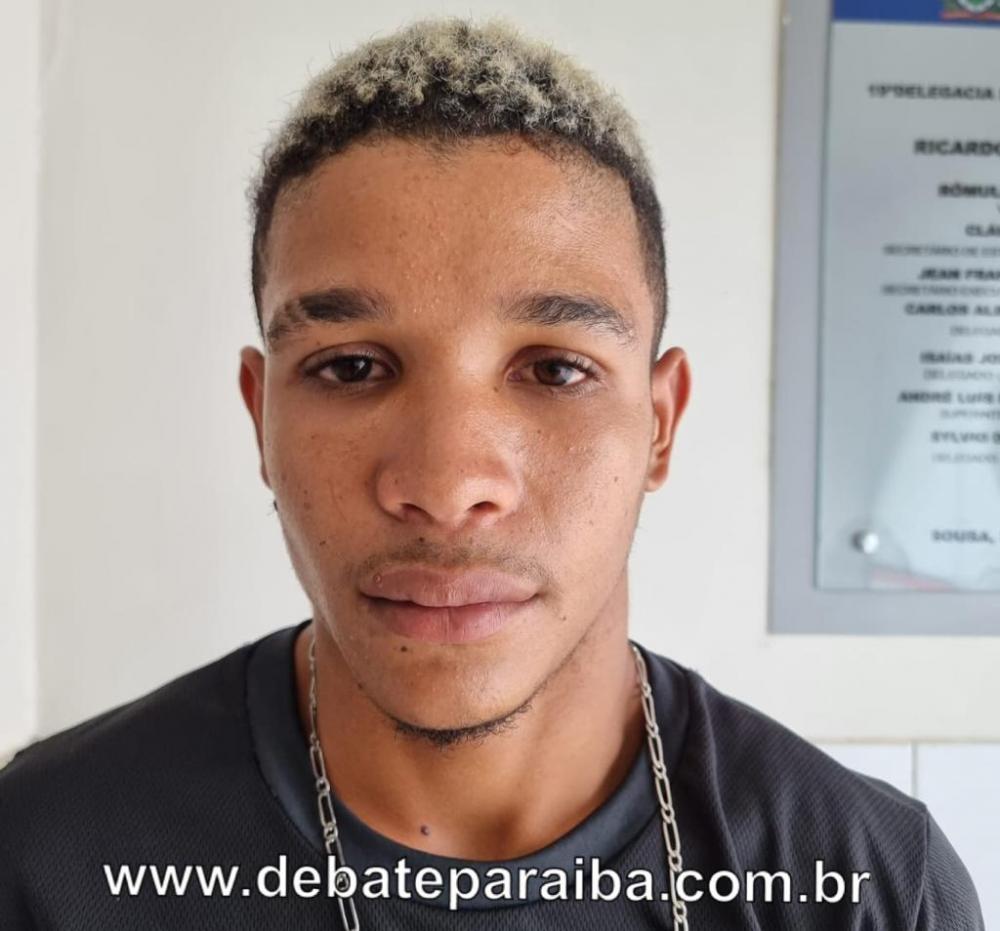 Jovem é preso com drogas em ação da Força Tática realizada no município de Sousa