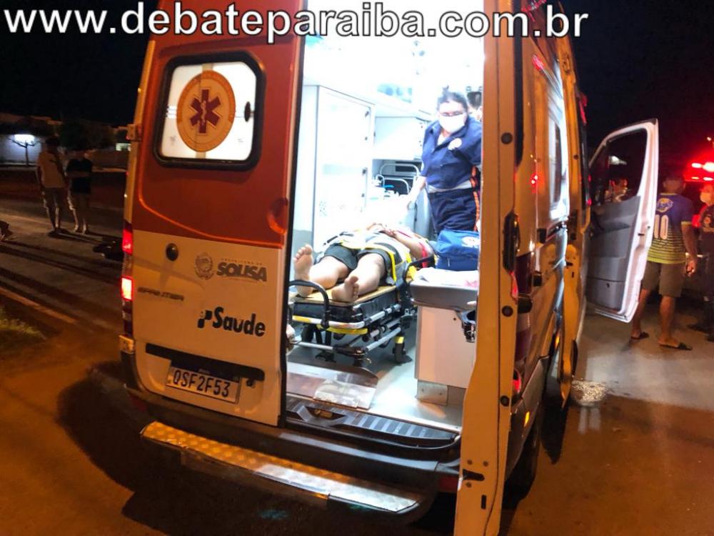 Uma guarnição do Policiamento de Trânsito esteve no local do sinistro e adotou os procedimentos necessários. (Foto: Debate Paraíba).