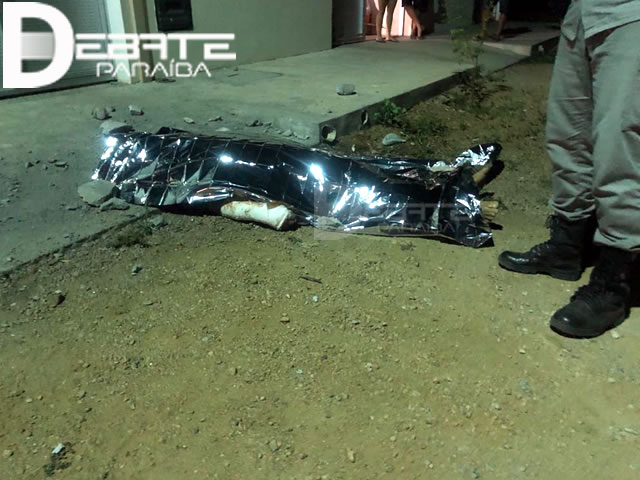 Vídeo: Jovem é assassinado com requintes de crueldade em via pública no município de Sousa