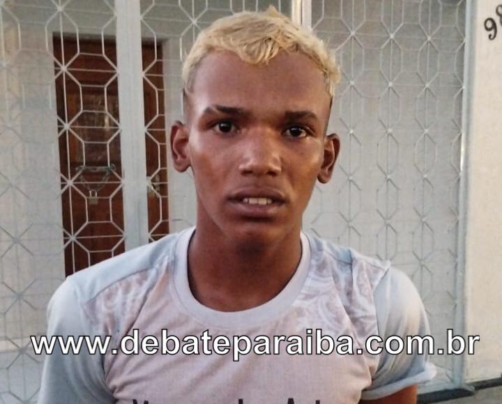 Diante do flagrante do ato ilícito, o suspeito recebeu voz de prisão e foi conduzido à delegacia de Polícia Civil (Foto: Reprodução)